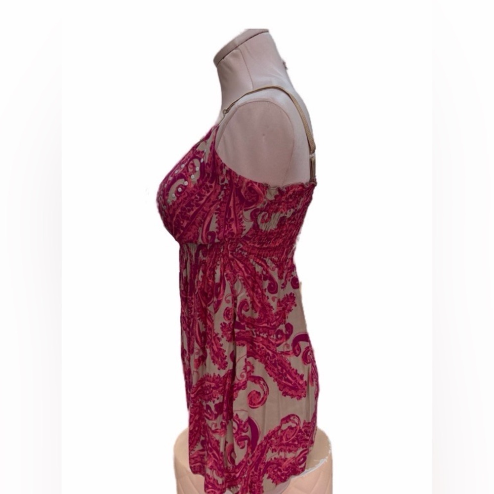 Women’s Pink Paisley V-Neck Top - Picture 2 of 5